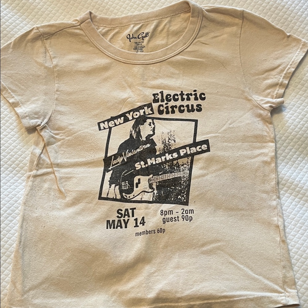 Brandy Melville Beige Graphic Tee